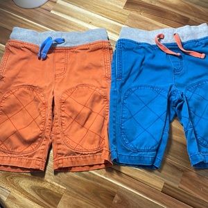 Set of 2 Mini Boden boys shorts/ Blue & orange/ size 5y. pre-owned.